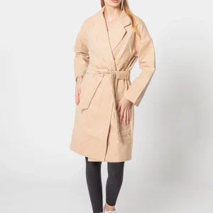 Trenchcoat in Perzikkleur – Zacht, Vrouwelijk & Stijlvol